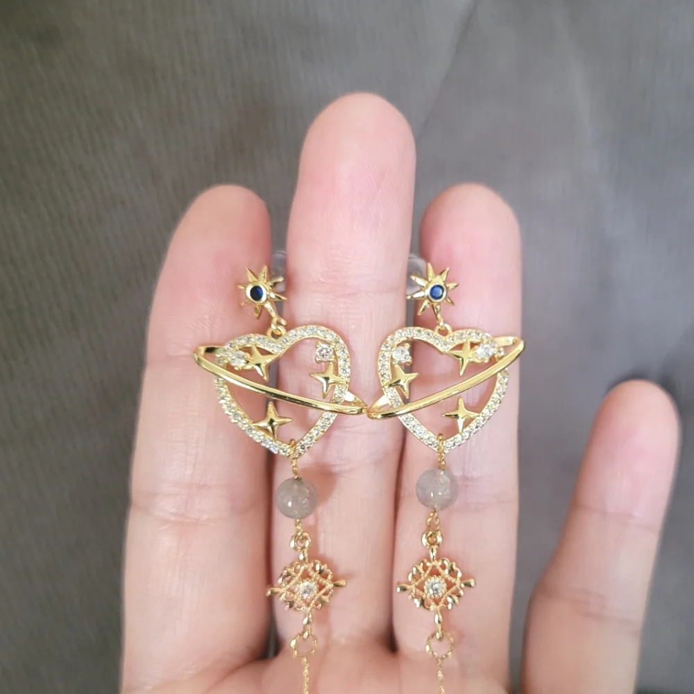 La Meno Saturn🪐 Heart❤ Cascading Earrings - Picture 10 of 16